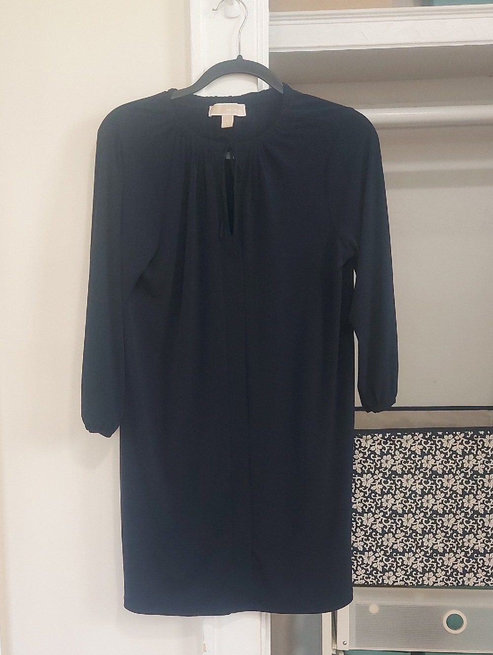 MICHAEL Michael Kors Navy Long-Sleeve Keyhole Shift Dress